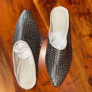 1 STATE “Batten” Pointed Toe Mules – Woven Leather Slip-On Shoes Sz 5.5M new